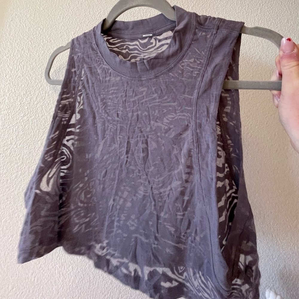 Lululemon tank